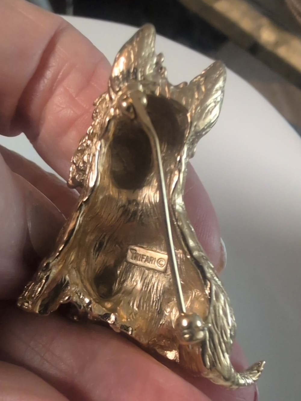 Vtg Crown Trifari Gold Tone Scottie Dog   Brooch - Picture 4 of 5